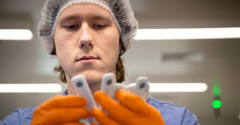 Pourquoi la FDA a étendu le rappel des kits de test à domicile Ellume COVID-19