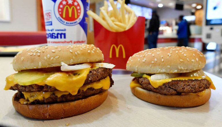 C’est ce qui se cache dans la galette de burger McDonald’s !