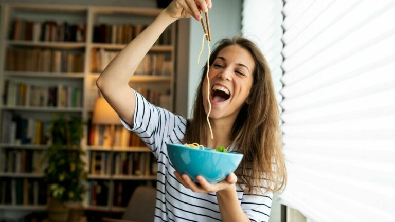 Connecter des baguettes pour réduire le sel dans les plats