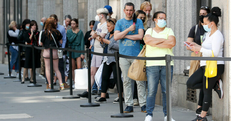 Les masques peuvent aider à vous protéger du COVID-19 même lorsque personne ne les porte
