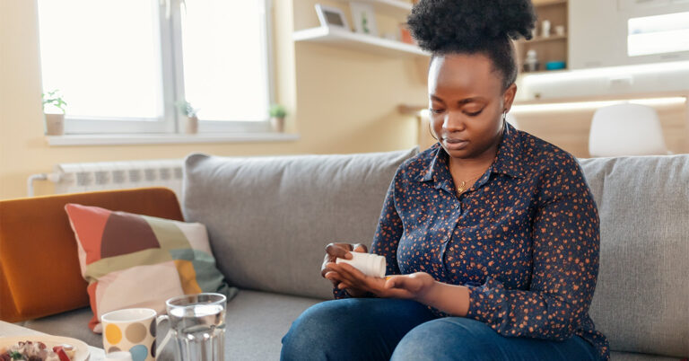 Pourquoi vous ne devriez pas prendre de l’aspirine tous les jours si vous utilisez des anticoagulants