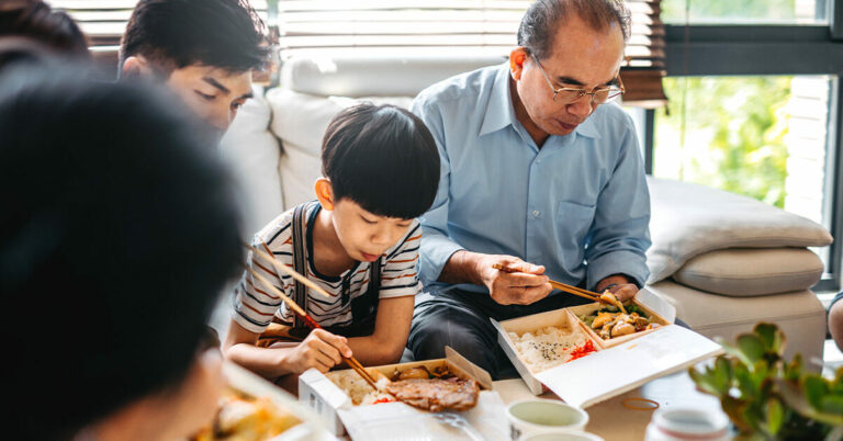 Un parent sur cinq occupé à cuisiner pendant la pandémie : des options rapides et saines