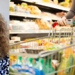 Le prix de vos courses a grimpé de 6% en une année: voici les aliments qui vous coûtent plus cher!