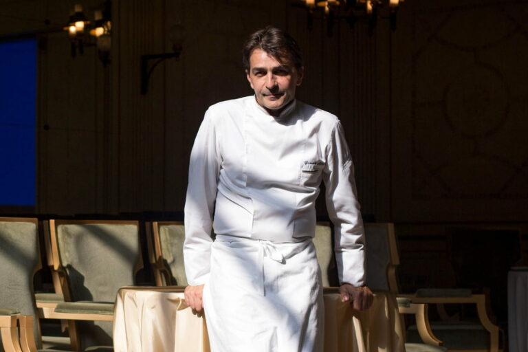 Ce dernier hommage poignant avant les obsèques de son fils