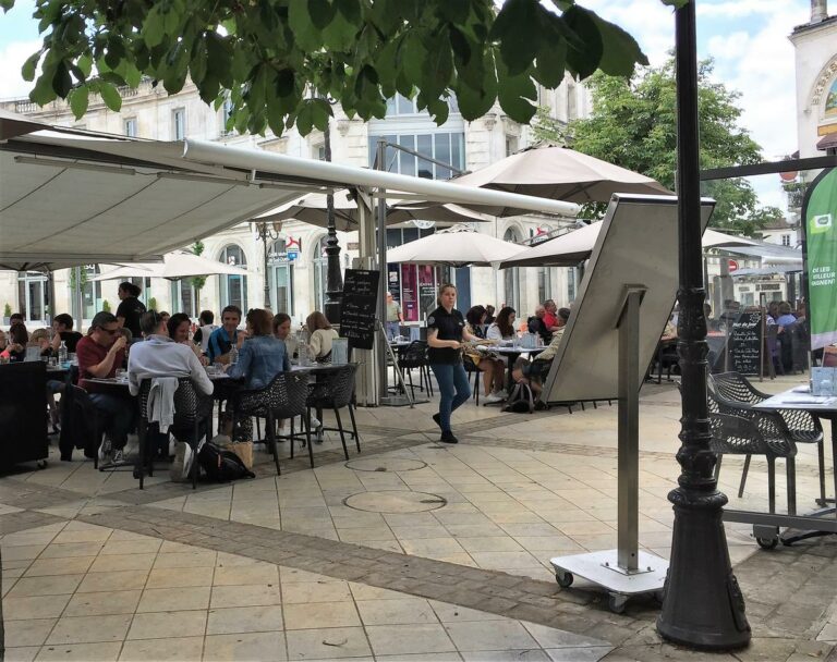 Cognac : Les hôtels et restaurants manquent encore d’armes