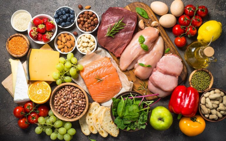 Combien de bactéries vivantes avalez-vous par repas ? Certains aliments sont naturellement plus chargés en bactéries bénéfiques que d'autres. © nadianb, Adobe Stock