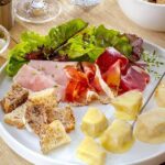 Comment accompagner une fondue au fromage ?