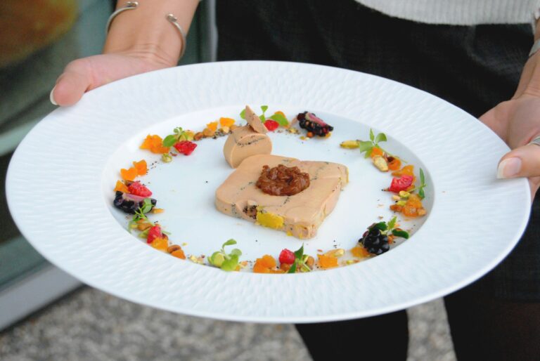 Comment agrémenter une assiette de foie gras ? Comment agrémenter une assiette de foie gras ?