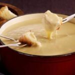 Comment allonger une fondue au fromage ?