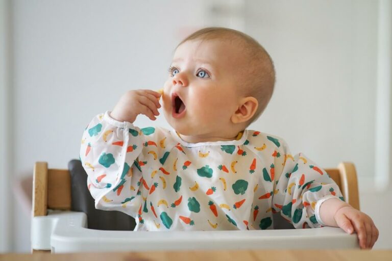 Comment apprendre à bébé à manger tout seul ? Comment apprendre à bébé à manger tout seul ?