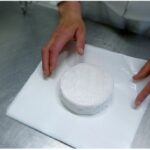 Comment bien manger du camembert ?