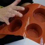 Comment bien nettoyer les moules en silicone ?