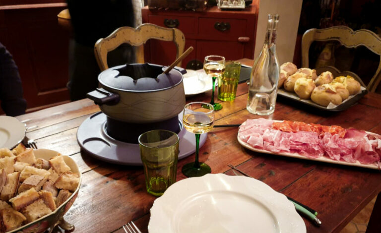 Comment bien réussir une fondue savoyarde ? Comment bien réussir une fondue savoyarde ?