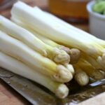 Comment conserver les asperges épluchées ?