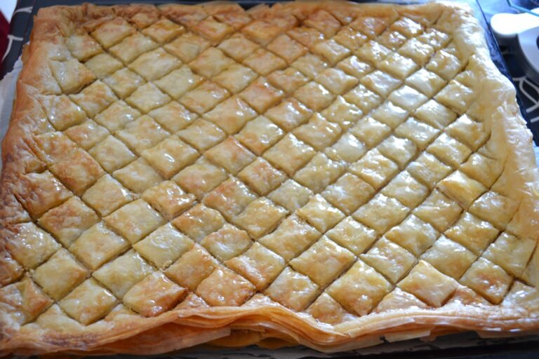 Comment couper baklawa tunisienne ?