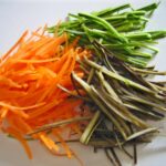 Comment couper des légumes en julienne avec une mandoline ?