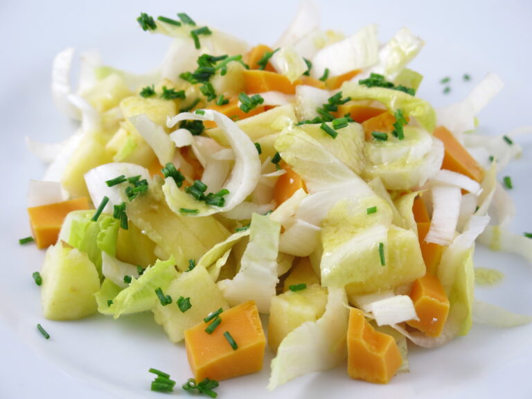 Comment couper les endives en salade ? Comment couper les endives en salade ?