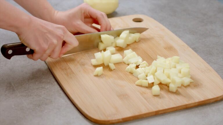 Comment couper les pommes en rondelles ? Comment couper les pommes en rondelles ?