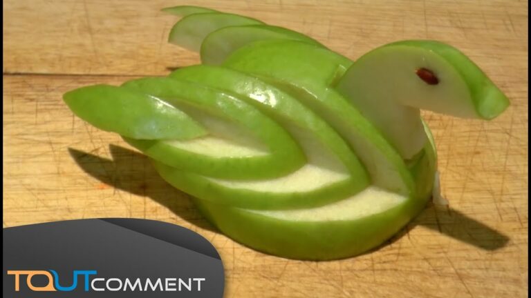 Comment couper une pomme en forme de fleur ?