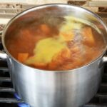 Comment cuire des patates douces à l'eau ?