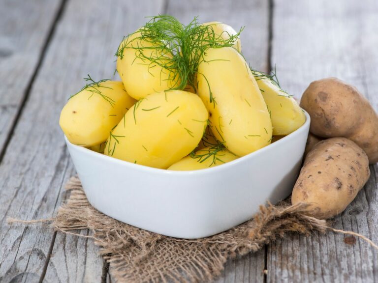 Comment cuire la pomme de terre Charlotte ?