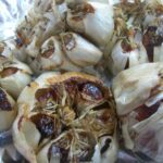 Comment cuire une gousse d'ail au four ?