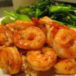 Comment cuisiner les crevettes cuites ?