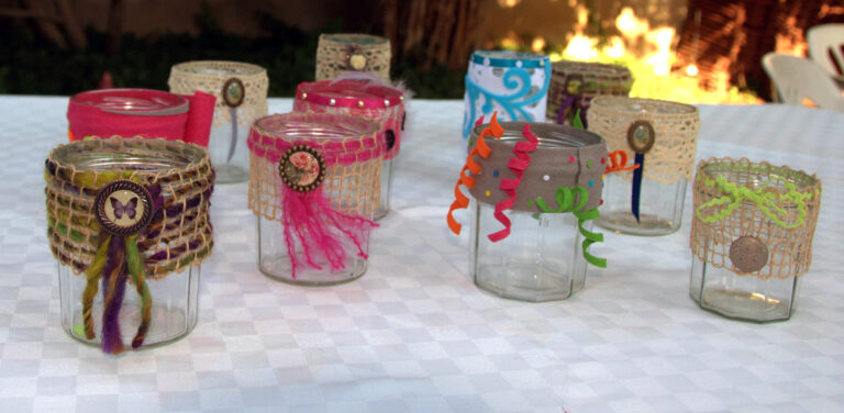 Comment décorer des pots en verre ?