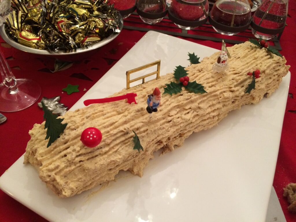 Comment décorer une bûche de Noël en bois