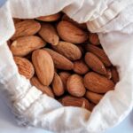 Comment décortiquer amandes fraîches ?