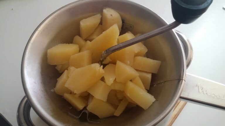 Comment écraser pomme de terre pour purée ?