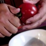 Comment émonder une tomate ?