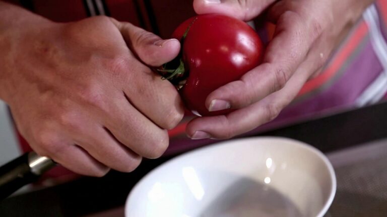 Comment émonder une tomate ? Comment émonder une tomate ?