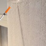 Comment enlever du vert sur un mur extérieur ?