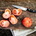 Comment enlever facilement la peau de la tomate ?