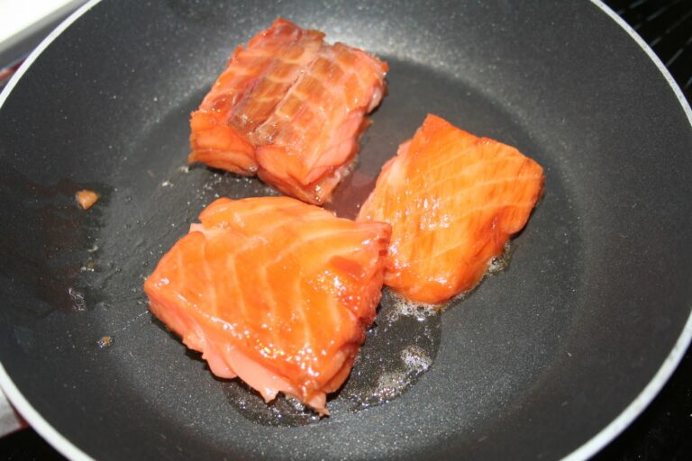 Comment faire bouillir du saumon ? Comment faire bouillir du saumon ?