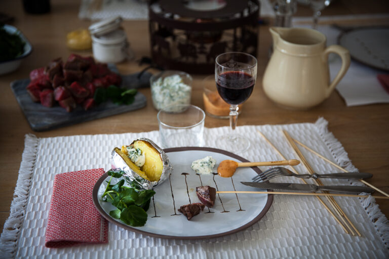Comment faire chauffer l’huile pour une fondue bourguignonne ? Comment faire chauffer l'huile pour une fondue bourguignonne ?