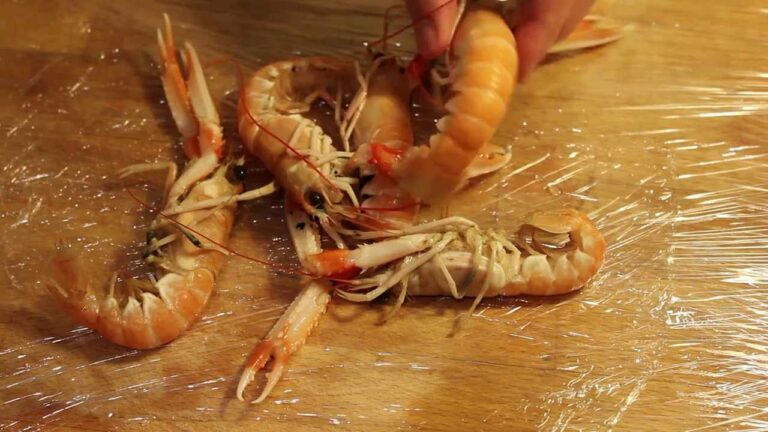 Comment faire cuire des queues de langoustines congelées ? Comment faire cuire des queues de langoustines congelées ?