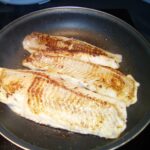 Comment faire cuire un filet de poisson sans le casser ?