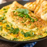 Comment faire cuire une omelette sans la retourner ?