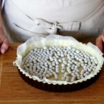 Comment faire cuire une pâte brisée à blanc ?