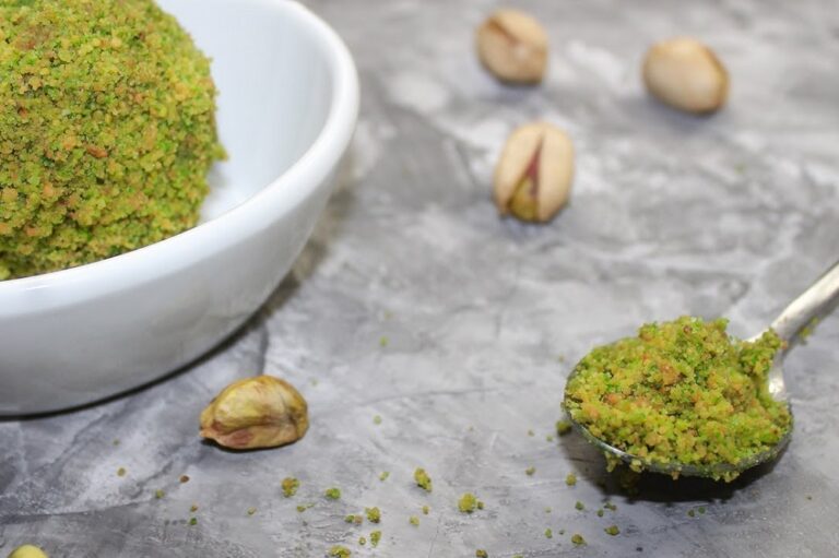 Comment faire de la poudre de pistaches ?