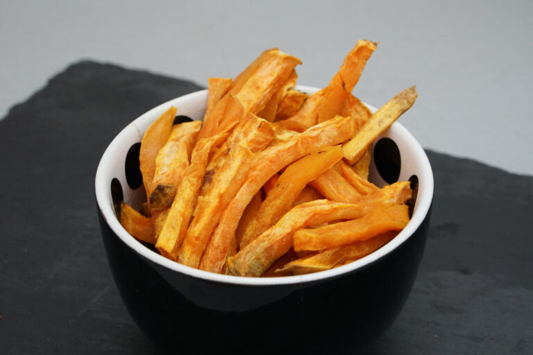 Comment faire des frites croustillantes avec des patates douces ?