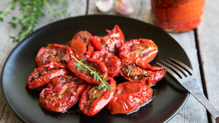 Comment faire des tomates confites Marmiton ?