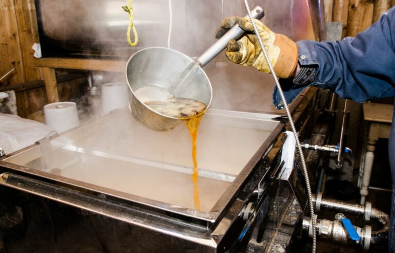 Comment faire du sucre d’érable avec du sirop d’érable ? Comment faire du sucre d'érable avec du sirop d'érable ?