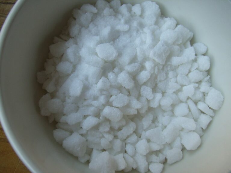 Comment faire du sucre perlé avec du sucre en morceaux ?