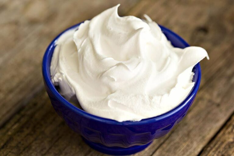 Comment faire durcir la chantilly ?