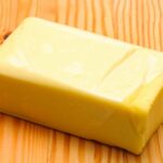 Comment faire fondre le cheddar sur le steak ?