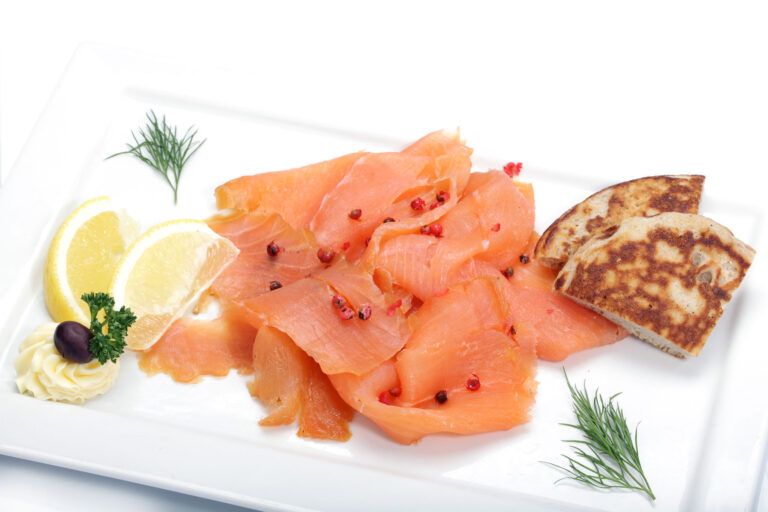 Comment faire mariner du saumon fumé ? Comment faire mariner du saumon fumé ?