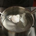 Comment faire pocher un aliment ?